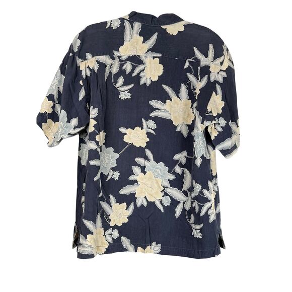 Tommy Bahama 100% Silk Hawaiian Shirt M Blue Cream Floral Aloha Island Resort - Picture 3 of 7